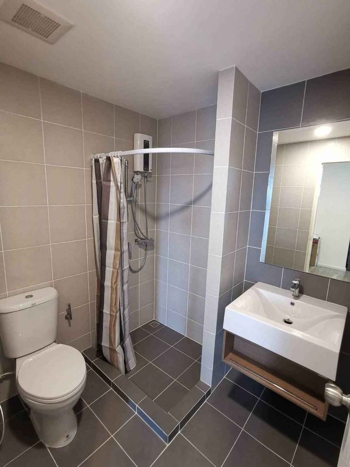 Sell/rent Kensington Condo, Kaset Campus, spacious room, lots of usable space, plus good price, hurry up and reserve it.