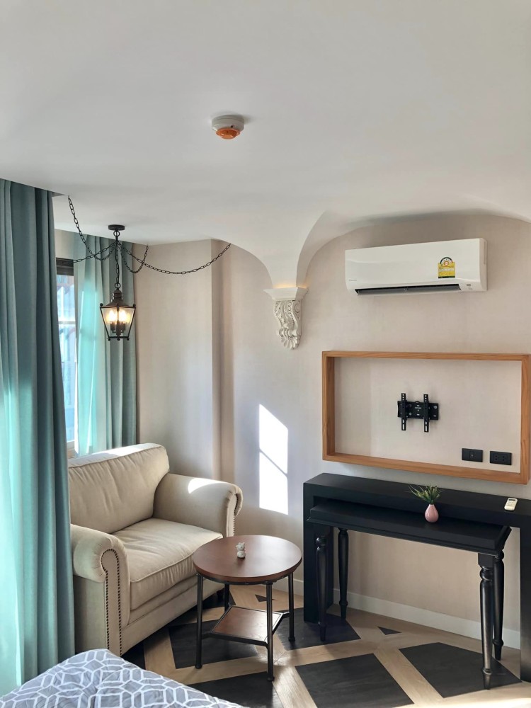 Sale Espana Condo Resort Pattaya (Jomtien) brand new room. never entered Pool view, fully furnished
