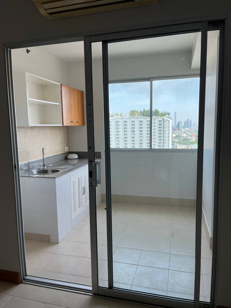 Condo for sale and rent, City Home, Tha Phra intersection, pool view, facing cool wind direction, do not miss it!!