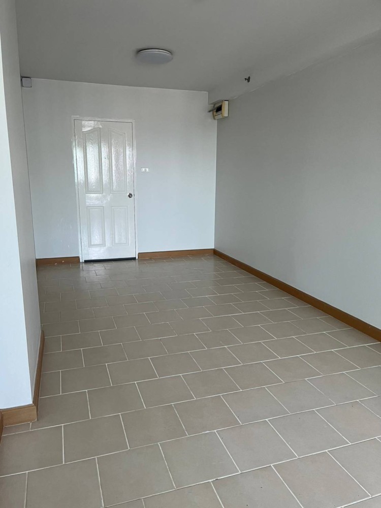 Condo for sale and rent, City Home, Tha Phra intersection, pool view, facing cool wind direction, do not miss it!!