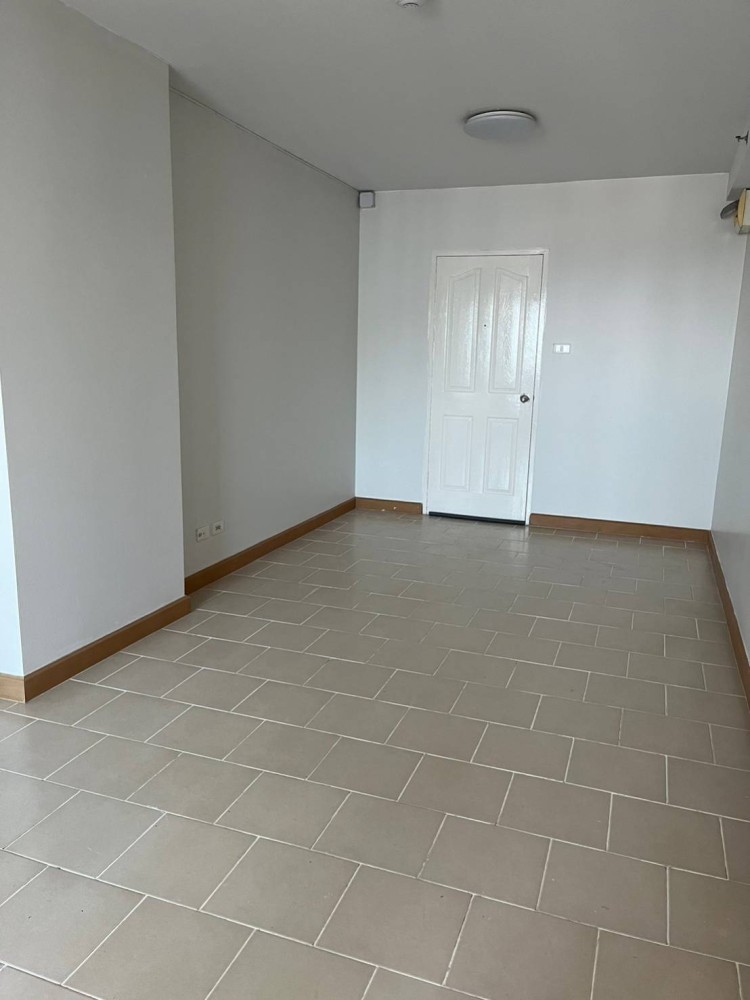 Condo for sale and rent, City Home, Tha Phra intersection, pool view, facing cool wind direction, do not miss it!!