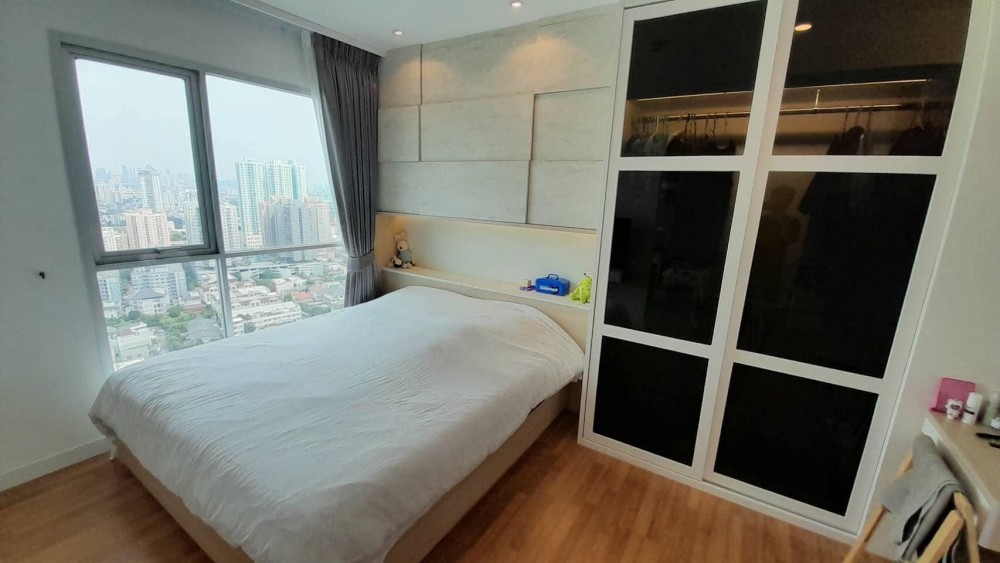 Condo for sale, rent, Lumpini Place Ratchada-Sathu, high floor, loft style, beautiful Bangkok view, fully furnished images