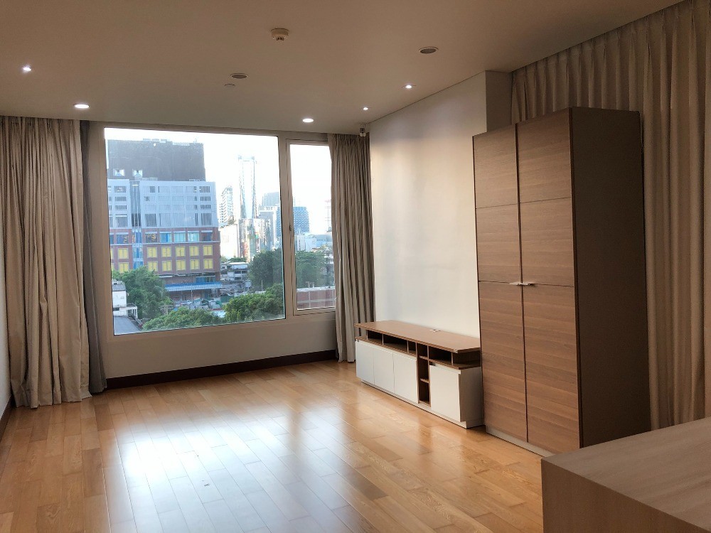 Condo for sale, rent, The Park Chidlom, 2 bedrooms, 2 bathrooms, 4th floor, very nice, can't miss it!!