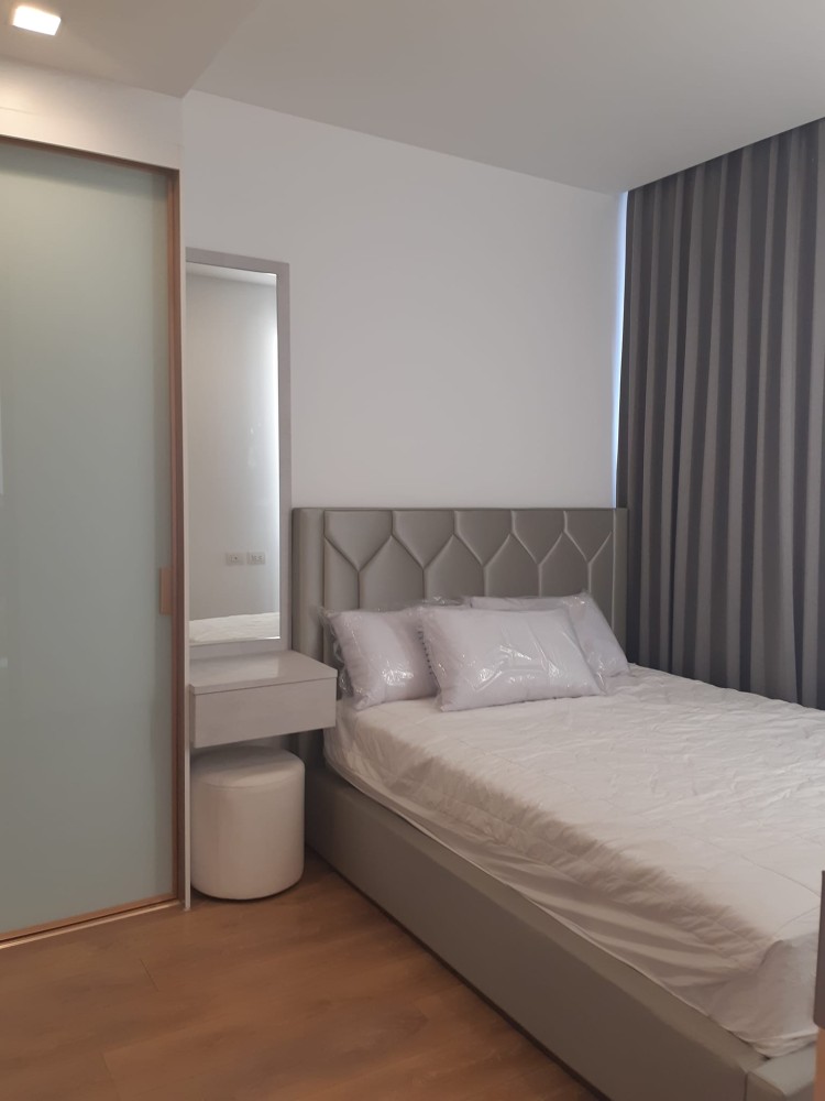 Condo for sale, rent, Noble Bee Sukhumvit 33, high floor, ready to move in room. Fully furnished, convenient to travel images