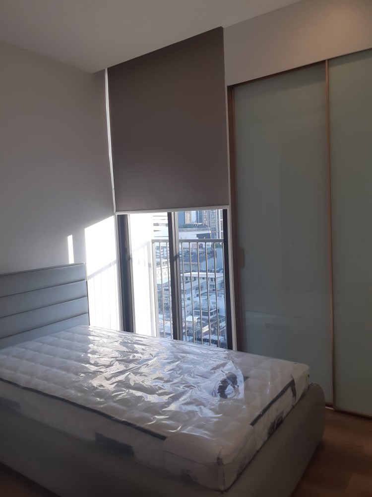 Condo for sale, rent, Noble Bee Sukhumvit 33, high floor, ready to move in room. Fully furnished, convenient to travel