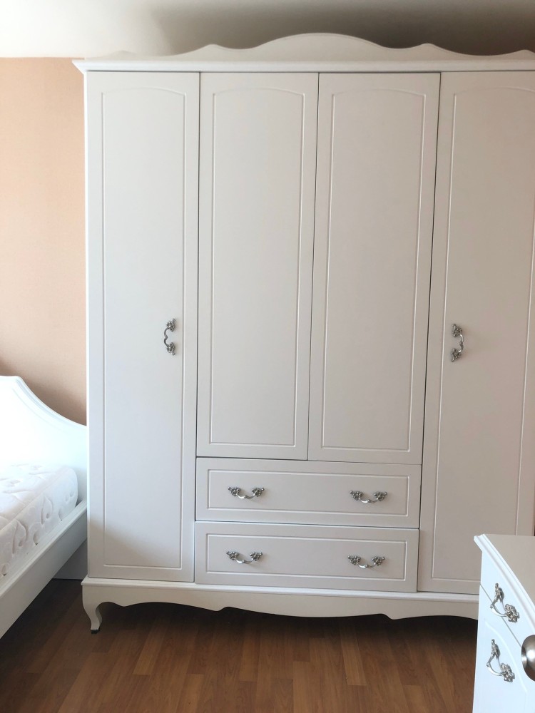 Sell / rent Metro Park Sathorn Condo, furniture + complete electrical appliances The most corner room Hurry up to reserve it.