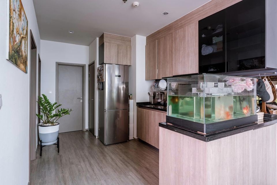 Condo for sale, The Line Wong Sawang, corner room with privacy, magnificent view overlooking the Chao Phraya River, do not miss it.
