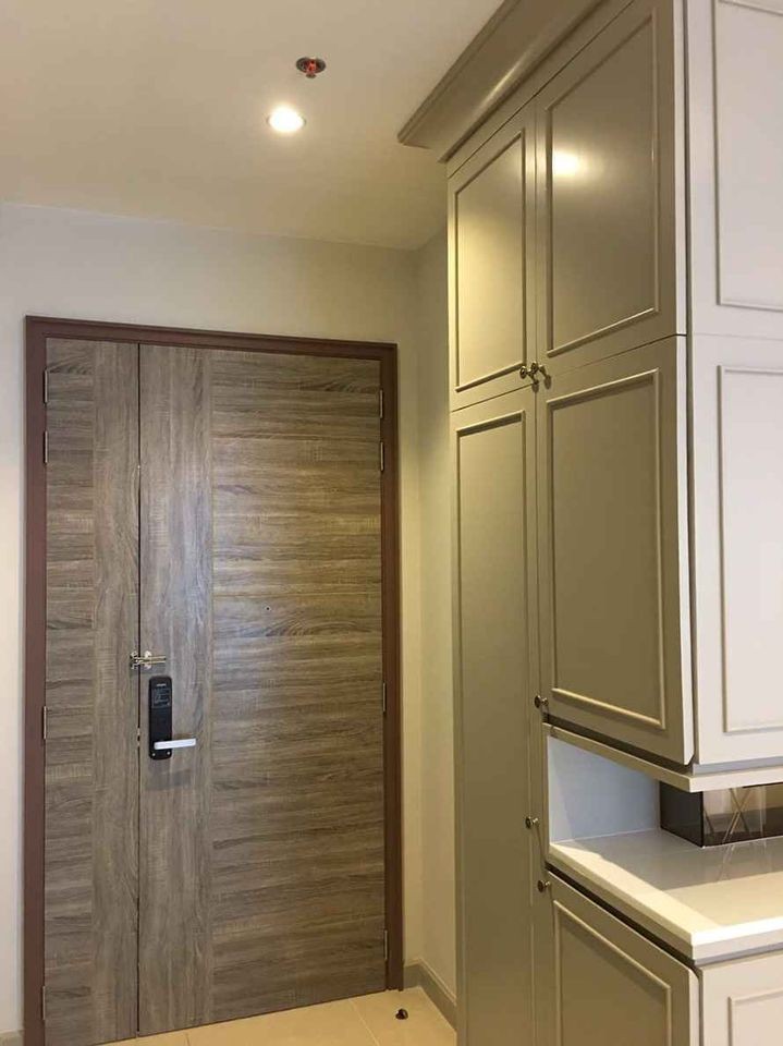 Condo for sale Mayfair Place Sukhumvit 50, decorated in Modern English style, comes with a great price. Tell me that you need to reserve.