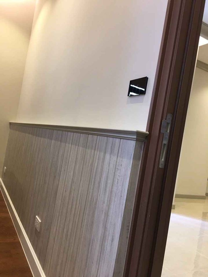 Condo for sale Mayfair Place Sukhumvit 50, decorated in Modern English style, comes with a great price. Tell me that you need to reserve.