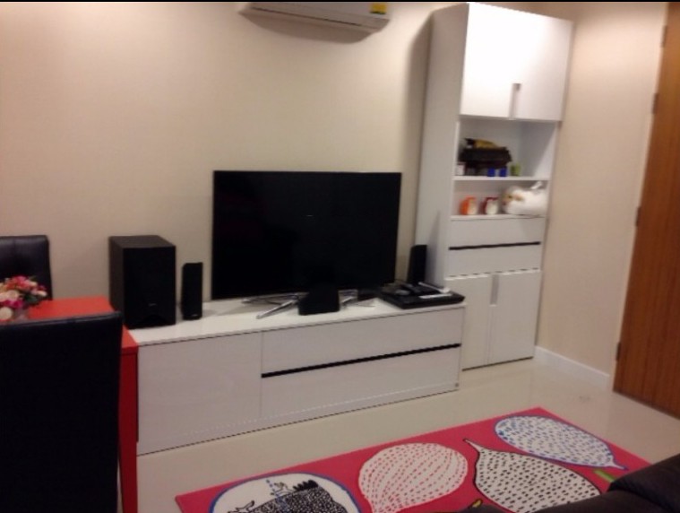 Urgent sale!! Condo Zenith Place, Sukhumvit 42, 8th floor, Building A, beautiful room, fully furnished, ready to move in. Don't miss it!!