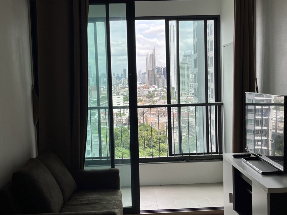 Urgent sale!! Condo Ideo Sathorn-Tha Phra (sale with tenant), good price, worth investing, don't miss out, book now!!