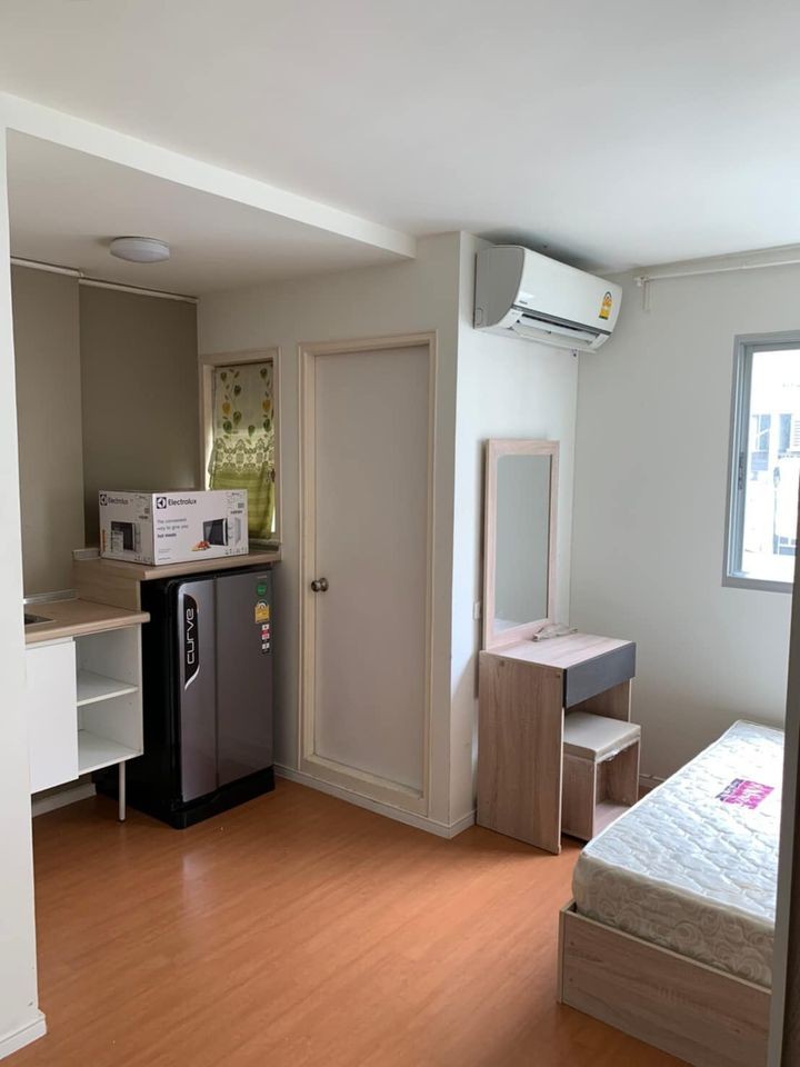 Urgent sale, Lumpini Township Condo, Rangsit, Khlong 1, 6th floor, beautiful room, good condition, book now, hurry up.