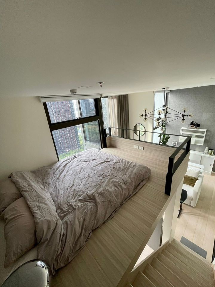 Wow, DUPLEX room, decorated very nicely, 21st floor, best view, book now at Chewathai Residence Asoke for rent.