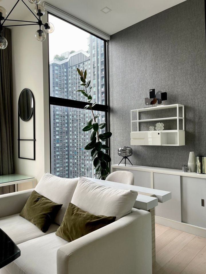 Wow, DUPLEX room, decorated very nicely, 21st floor, best view, book now at Chewathai Residence Asoke for rent.