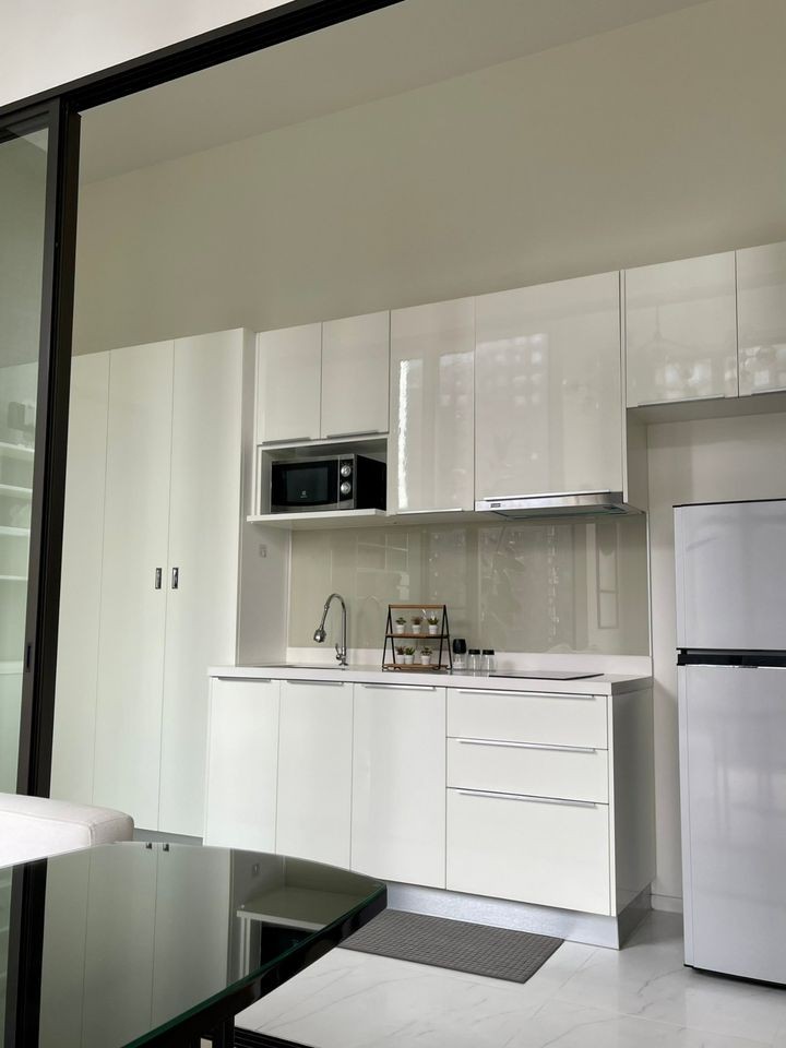Wow, DUPLEX room, decorated very nicely, 21st floor, best view, book now at Chewathai Residence Asoke for rent.