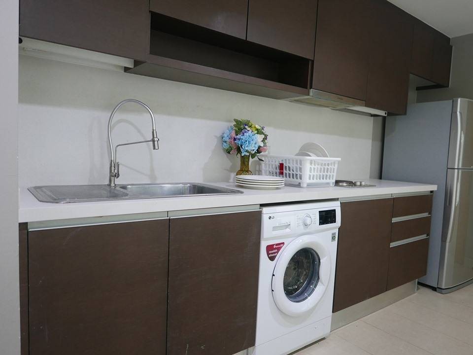 Rent Fifty Nine Heritage Sukhumvit 59 near BTS, convenient transportation, fully furnished, ready to move in, book now.