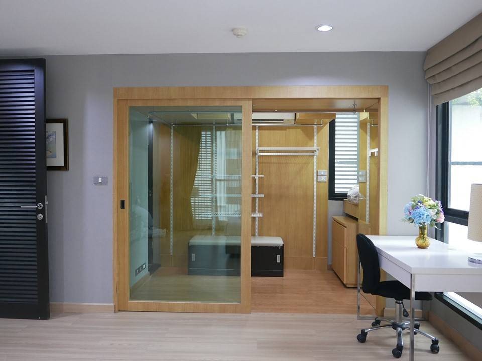 Rent Fifty Nine Heritage Sukhumvit 59 near BTS, convenient transportation, fully furnished, ready to move in, book now.