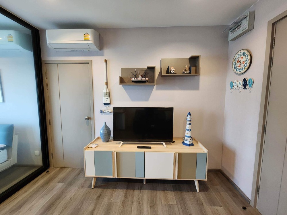For sale, The Politan Rive, for rent, 1 bedroom, 1 bathroom, 1 living room, size 30.5 sq m., good price, hurry to reserve.