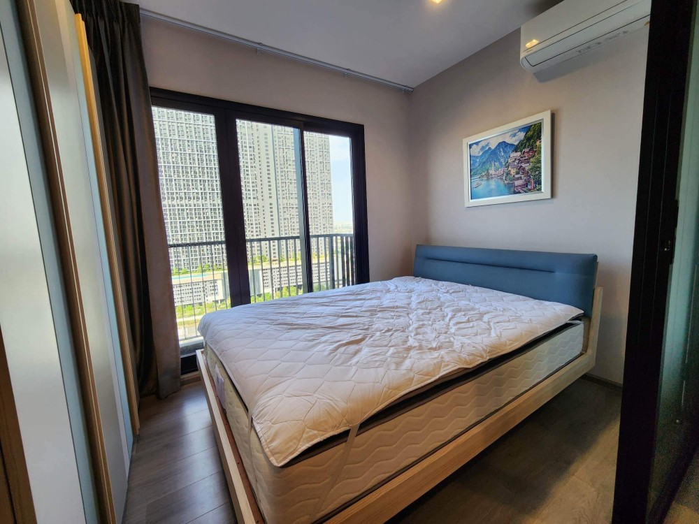 For sale, The Politan Rive, for rent, 1 bedroom, 1 bathroom, 1 living room, size 30.5 sq m., good price, hurry to reserve.