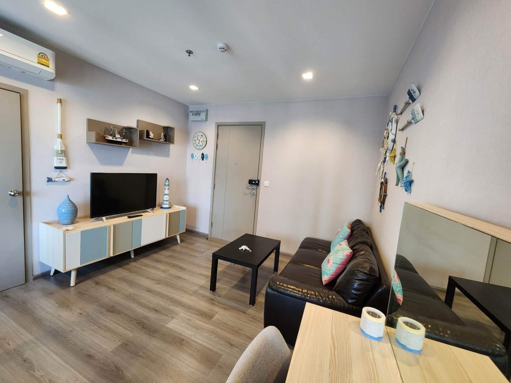 For sale, The Politan Rive, for rent, 1 bedroom, 1 bathroom, 1 living room, size 30.5 sq m., good price, hurry to reserve.