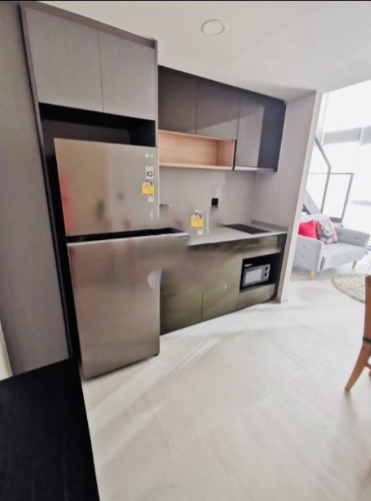 For rent!! Cooper Siam Condo, good location in the heart of the city, convenient transportation, don't miss it!!