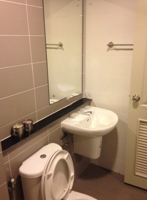 For rent!! Condo B-Loft, Sukhumvit 115, 3rd floor, pool view, fully furnished, ready to move in, don't miss it!!