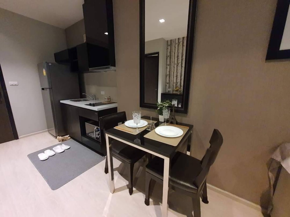 For rent!! Rhythm Rangnam Condo, 9th floor, beautiful room, well decorated with furniture, ready to move in. Don't miss it, hurry up and book now!!