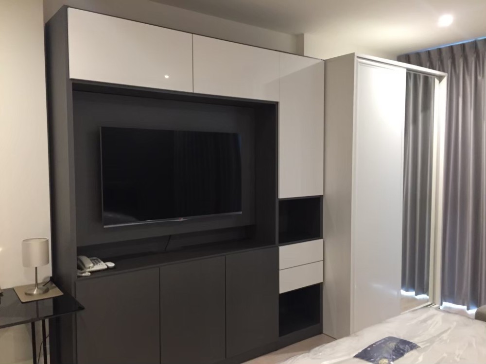 For rent!! Rhythm Rangnam Condo, 9th floor, beautiful room, well decorated with furniture, ready to move in. Don't miss it, hurry up and book now!!