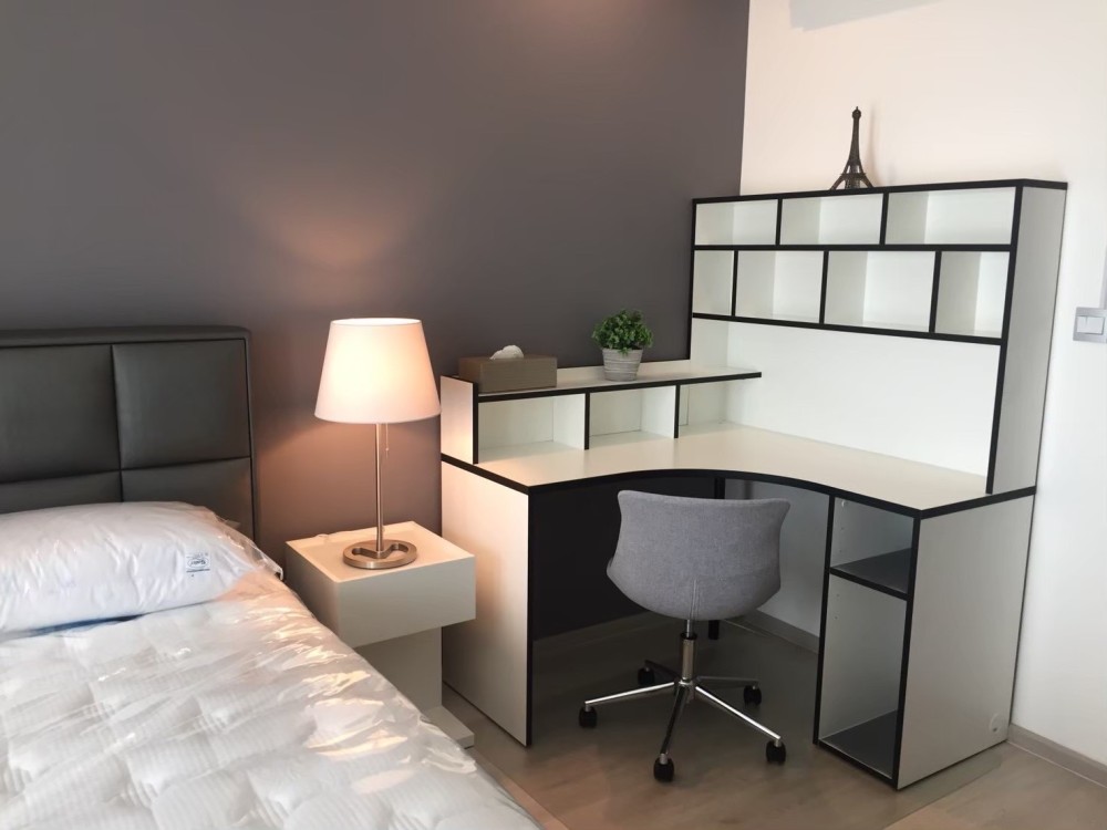 For rent!! Rhythm Rangnam Condo, 9th floor, beautiful room, well decorated with furniture, ready to move in. Don't miss it, hurry up and book now!!