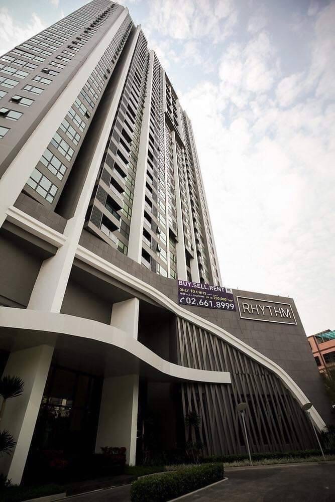 For rent!! Rhythm Rangnam Condo, 9th floor, beautiful room, well decorated with furniture, ready to move in. Don't miss it, hurry up and book now!!