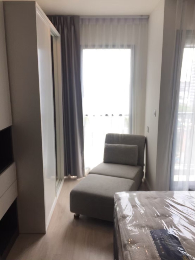 For rent!! Rhythm Rangnam Condo, 9th floor, beautiful room, well decorated with furniture, ready to move in. Don't miss it, hurry up and book now!!