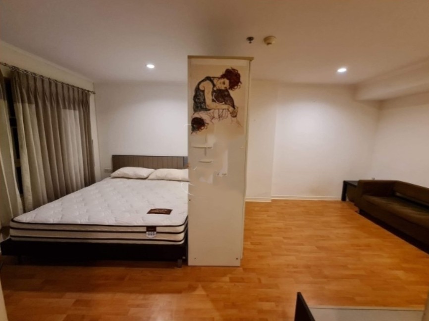 For rent!! Condo Lumpini Ville Ramkhamhaeng 44, 12th floor, beautiful room, fully furnished. Ready to move in. Don't miss it!! images