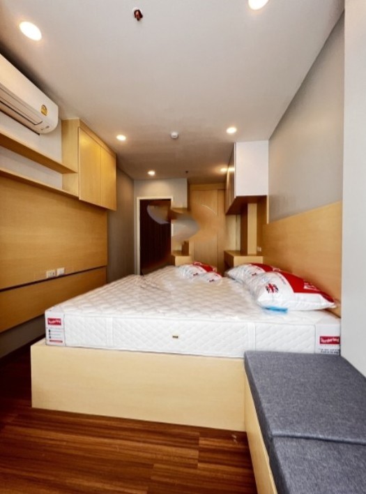 For rent!! Condo Supalai Premier Charoennakorn, 7th floor, size 1 bedroom plus, fully furnished, ready to move in, don't miss it!!