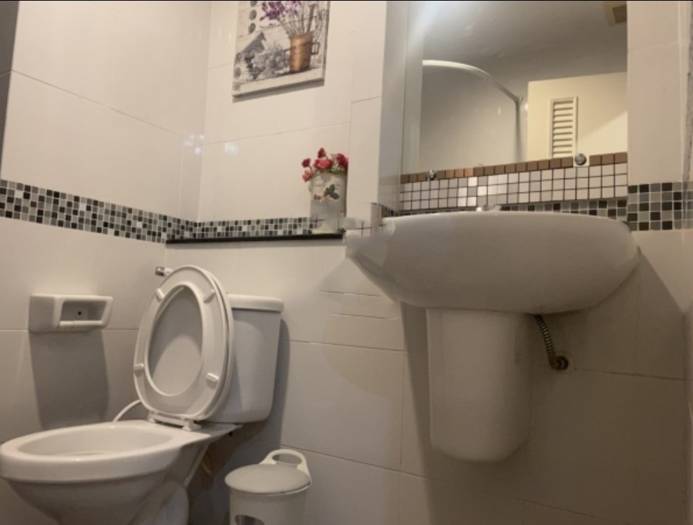 For rent!! Condo Sense of London, 5th floor, beautiful room, fully furnished Ready to move in. Don't miss it!!