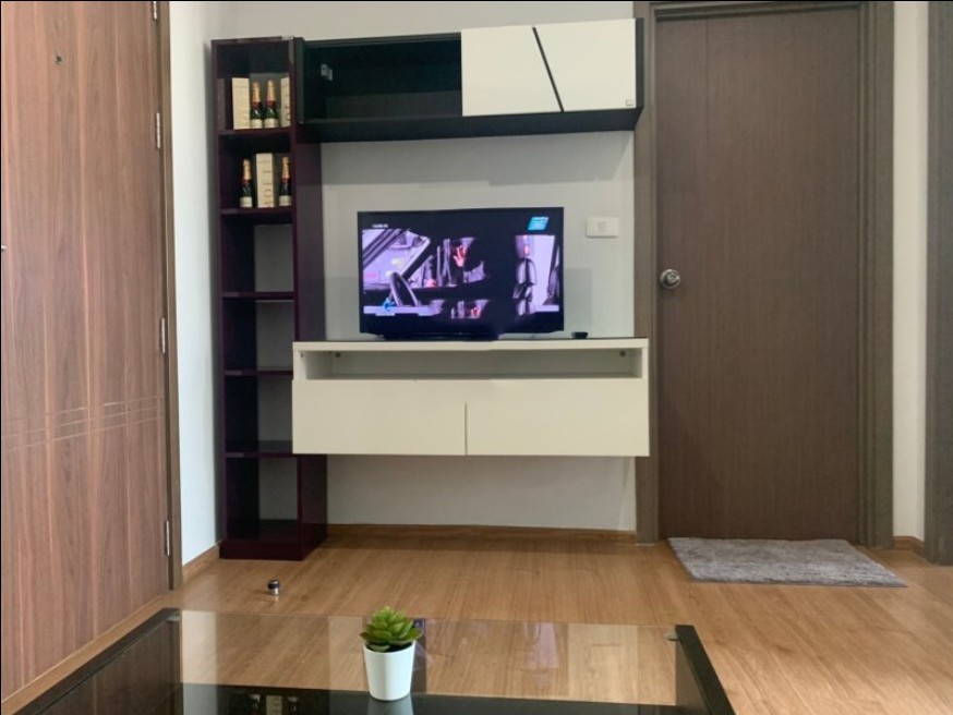 For rent!! Condo The Base Sukhumvit 77, 11th floor, Building B, beautiful room, fully furnished, ready to move in. Don't miss it!!