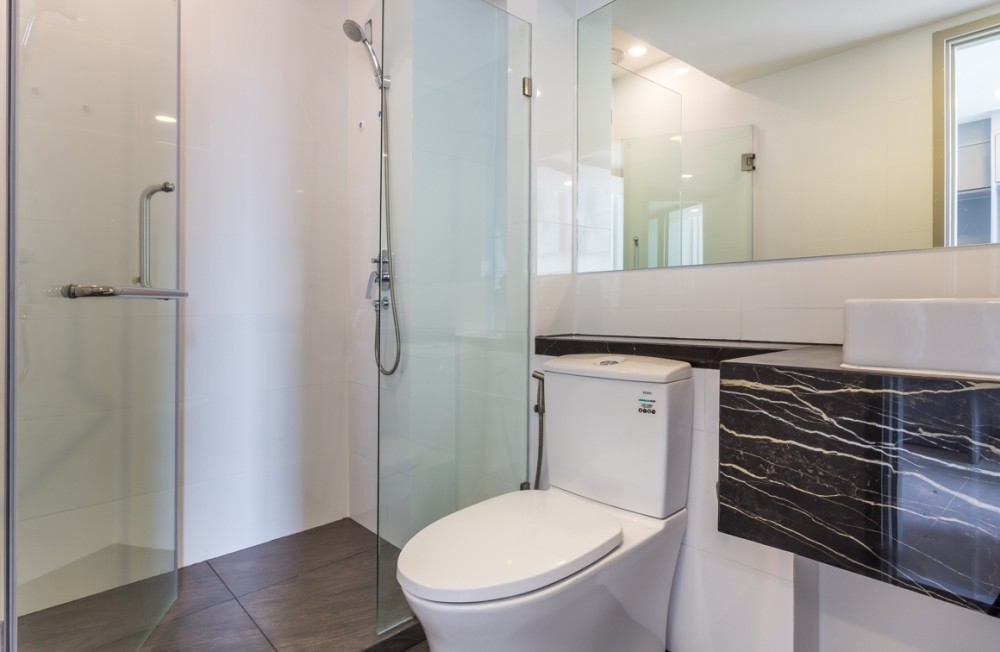 For rent, KnightBridge space ratchayothin, 32nd floor, beautiful view, fully furnished, built-in. Tell me that you have to reserve.