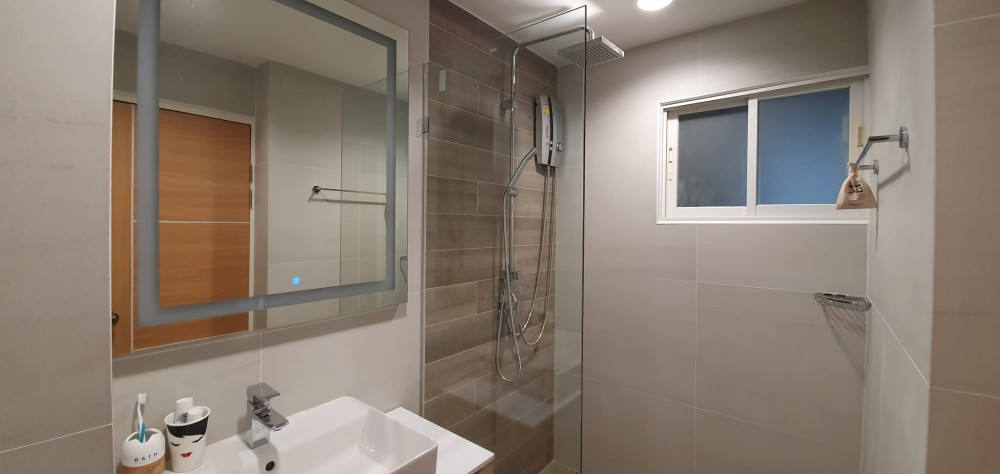 For sale, for rent, Life @ Ratchada - Suthisan, 1 bedroom, 1 bathroom, balcony, 18th floor, size 34 sq m. Hurry and reserve now.