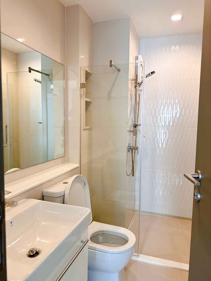 For rent, Life Asoke Hype, spacious room A lot of usable space, 24th floor, beautiful view, say do not miss this room.