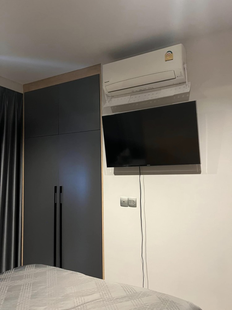 For rent, Life Asoke rama9, decorated with built-ins, the whole room is minimalist style, the storage space is perfect, don't wait.