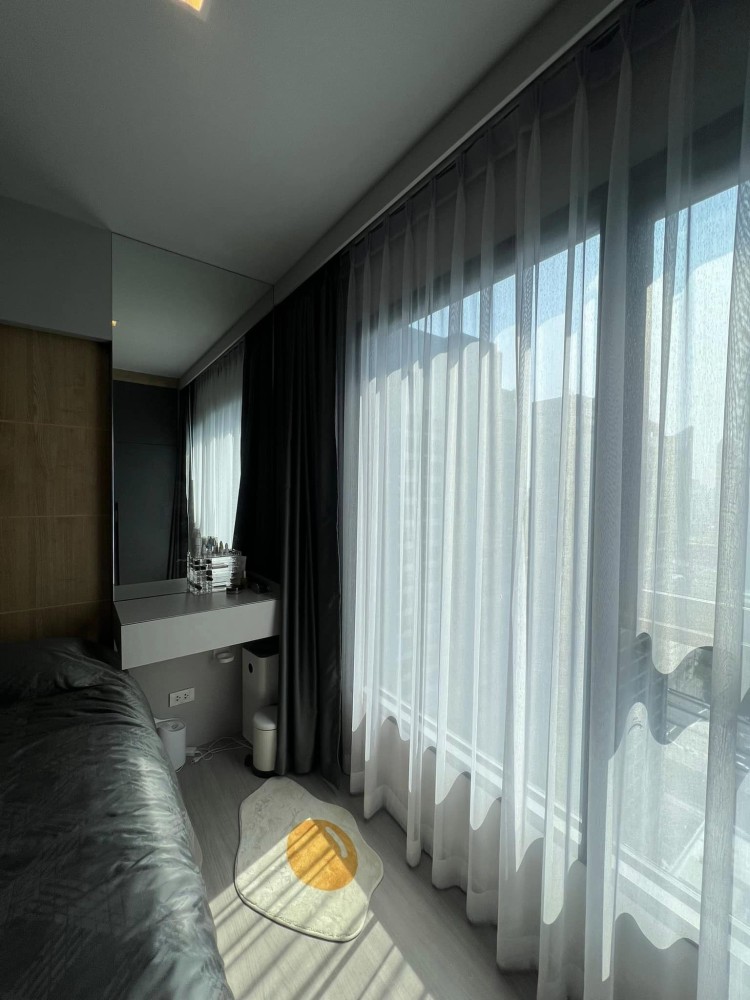 For rent, Life Asoke rama9, decorated with built-ins, the whole room is minimalist style, the storage space is perfect, don't wait.