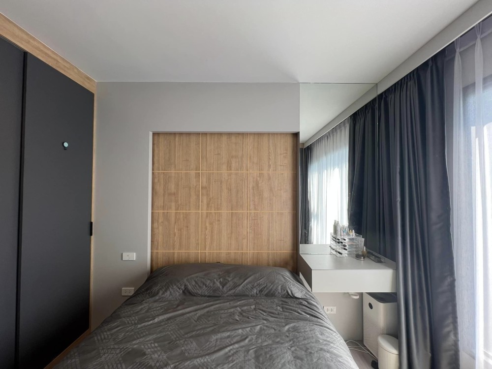 For rent, Life Asoke rama9, decorated with built-ins, the whole room is minimalist style, the storage space is perfect, don't wait.