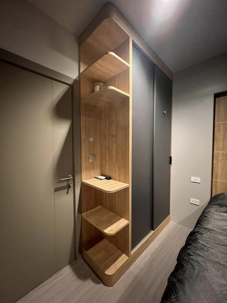 For rent, Life Asoke rama9, decorated with built-ins, the whole room is minimalist style, the storage space is perfect, don't wait.