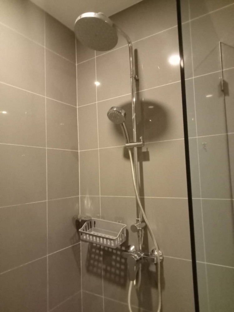 For rent, Q Chidlom Phetchaburi, beautiful room, complete electrical appliances, ready to move in, just drag your bag.