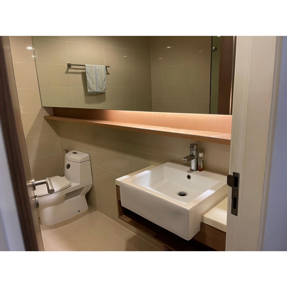 Condo for rent, 15 Sukhumvit Residences, fully furnished, ready to move in, complete central area, urgent!!
