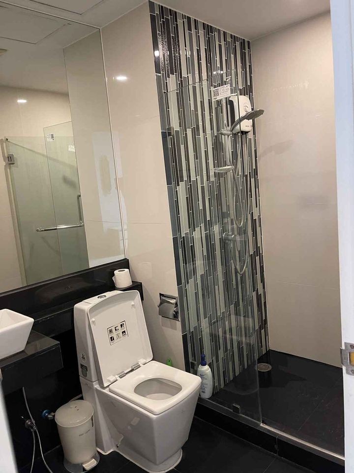 Condo for rent, Bangkok Horizon Sathorn, nice room, modern style With facilities, book now.