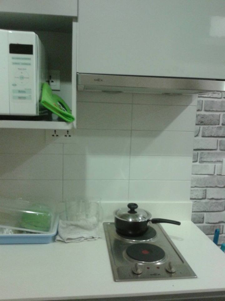 Condo for rent, Ideo Mobi Sukhumvit, nice room, spacious size, high floor, good price, hurry to reserve it.