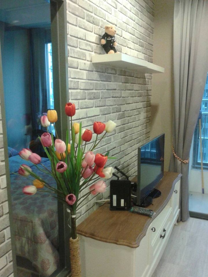 Condo for rent, Ideo Mobi Sukhumvit, nice room, spacious size, high floor, good price, hurry to reserve it.