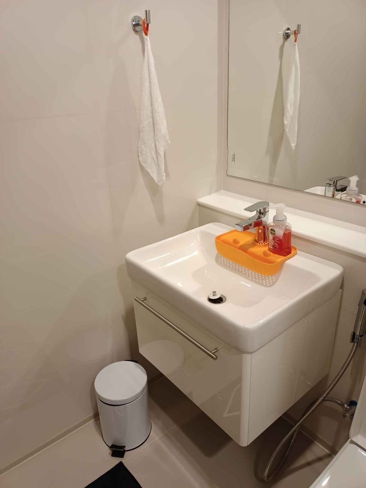 Condo for rent, Life Asoke Hype, high floor, stunning city view, STUDIO room, fully furnished. Hurry up to reserve now.