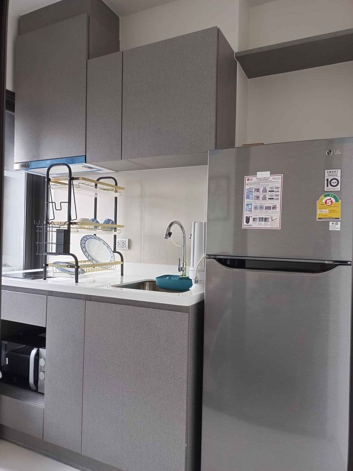 Condo for rent, Life Asoke Hype, high floor, stunning city view, STUDIO room, fully furnished. Hurry up to reserve now.