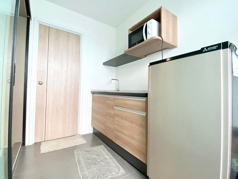 Condo for rent, The Excel Parc, Lasalle 19, 5th floor, corner room, very private. The most pleasant room You can't reserve it anymore.
